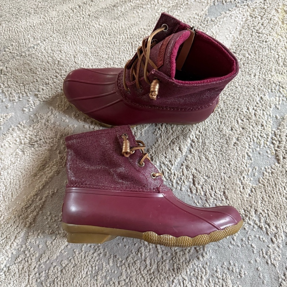 SPERRY Saltwater sparkle duck boots burgundy purple nylon quilted shoes lace 7.5